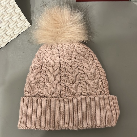 Lululemon tuque - Picture 2 of 3